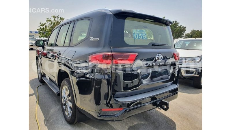 Big with watermark toyota land cruiser ashanti import dubai 44898