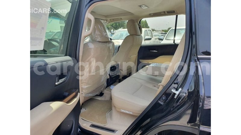 Big with watermark toyota land cruiser ashanti import dubai 44898