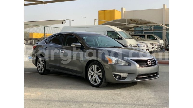 Big with watermark nissan altima ashanti import dubai 44900