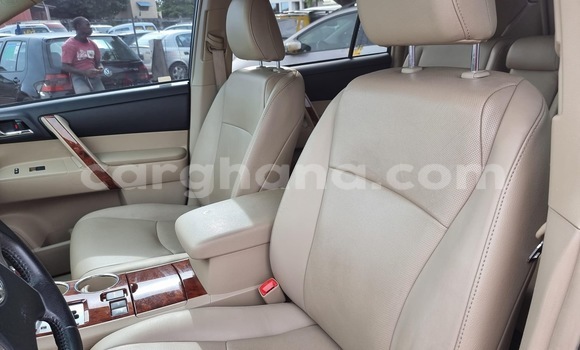 Sayi Na hannu Toyota Highlander White Mota in Accra a Greater Accra Sayi Na hannu Toyota Highlander White Mota in Accra a Greater Accra
