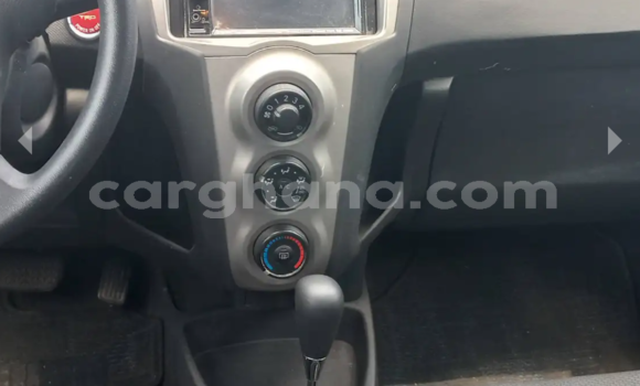 Sayi Na hannu Toyota Vitz Azurfa Mota in Accra a Greater Accra Sayi Na hannu Toyota Vitz Azurfa Mota in Accra a Greater Accra