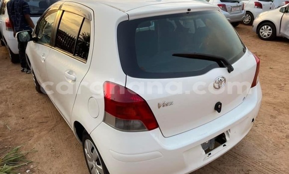 Sayi Na hannu Toyota Vitz White Mota in Tema a Greater Accra Sayi Na hannu Toyota Vitz White Mota in Tema a Greater Accra