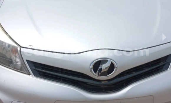 Ra Àlòkù Toyota Vitz Silver Ọkọ̀ in Accra ni Greater Accra