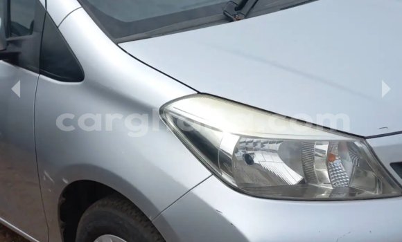 Sayi Na hannu Toyota Vitz Azurfa Mota in Accra a Greater Accra Sayi Na hannu Toyota Vitz Azurfa Mota in Accra a Greater Accra