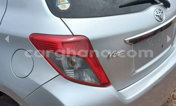 Sayi Na hannu Toyota Vitz Azurfa Mota in Accra a Greater Accra Sayi Na hannu Toyota Vitz Azurfa Mota in Accra a Greater Accra
