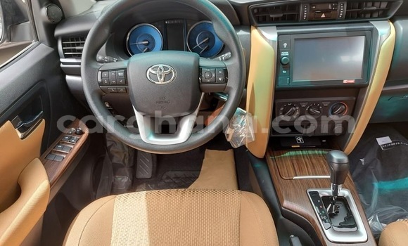 Ra Àlòkù Toyota Fortuner Silver Ọkọ̀ in Tema ni Greater Accra Ra Àlòkù Toyota Fortuner Silver Ọkọ̀ in Tema ni Greater Accra