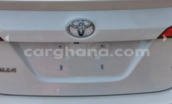 Buy Used Toyota Corolla White Car in Accra in Greater Accra Buy Used Toyota Corolla White Car in Accra in Greater Accra