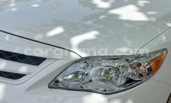 Buy Used Toyota Corolla White Car in Accra in Greater Accra Buy Used Toyota Corolla White Car in Accra in Greater Accra