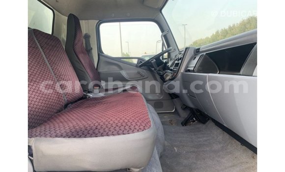 Ra Imported Mitsubishi i funfun Ọkọ̀ in Import - Dubai ni Ashanti Ra Imported Mitsubishi i funfun Ọkọ̀ in Import - Dubai ni Ashanti