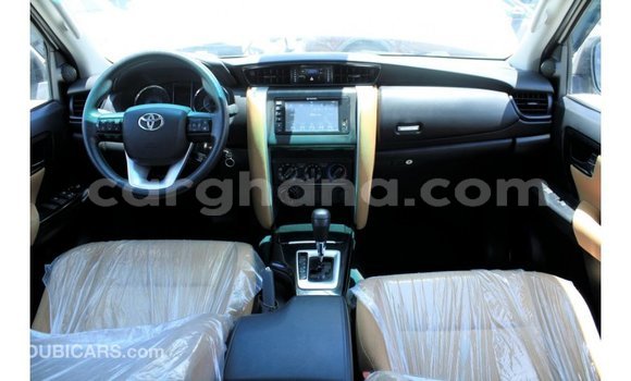 Ra Imported Toyota Fortuner funfun Ọkọ̀ in Import - Dubai ni Ashanti Ra Imported Toyota Fortuner funfun Ọkọ̀ in Import - Dubai ni Ashanti