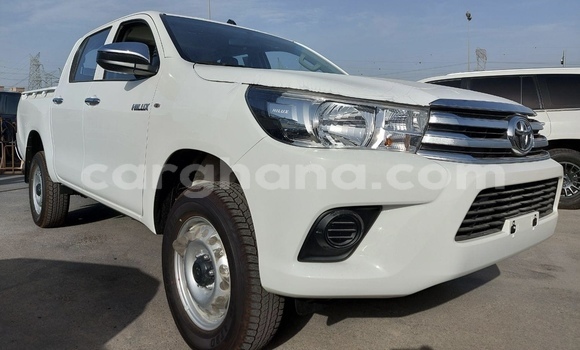 Buy Used Toyota Hilux White Car in Tema in Greater Accra