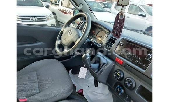 Sayi Na hannu Toyota Hiace White Mota in Tema a Greater Accra Sayi Na hannu Toyota Hiace White Mota in Tema a Greater Accra