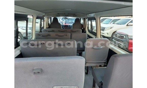 Sayi Na hannu Toyota Hiace White Mota in Tema a Greater Accra Sayi Na hannu Toyota Hiace White Mota in Tema a Greater Accra