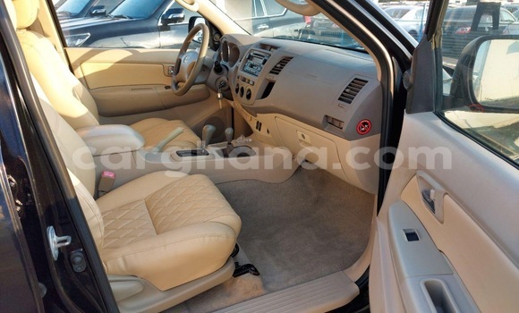 Ra Àlòkù Toyota Fortuner Black Ọkọ̀ in Tema ni Greater Accra Ra Àlòkù Toyota Fortuner Black Ọkọ̀ in Tema ni Greater Accra