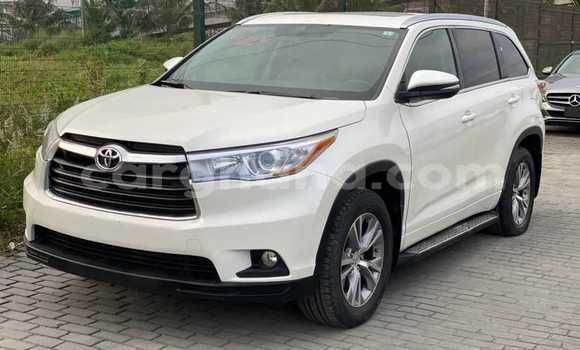 Sayi Na hannu Toyota Highlander White Mota in Accra a Greater Accra Sayi Na hannu Toyota Highlander White Mota in Accra a Greater Accra