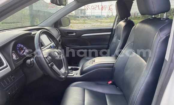 Sayi Na hannu Toyota Highlander White Mota in Accra a Greater Accra Sayi Na hannu Toyota Highlander White Mota in Accra a Greater Accra