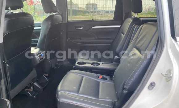 Sayi Na hannu Toyota Highlander White Mota in Accra a Greater Accra Sayi Na hannu Toyota Highlander White Mota in Accra a Greater Accra