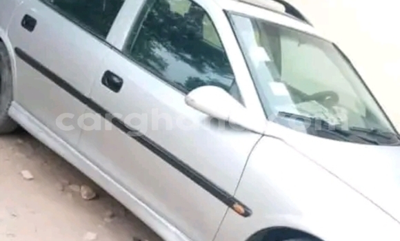 Sayi Na hannu Opel Astra Azurfa Mota in Accra a Greater Accra