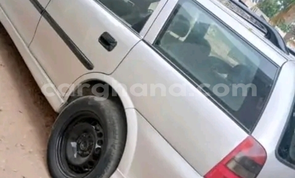 Sayi Na hannu Opel Astra Azurfa Mota in Accra a Greater Accra Sayi Na hannu Opel Astra Azurfa Mota in Accra a Greater Accra