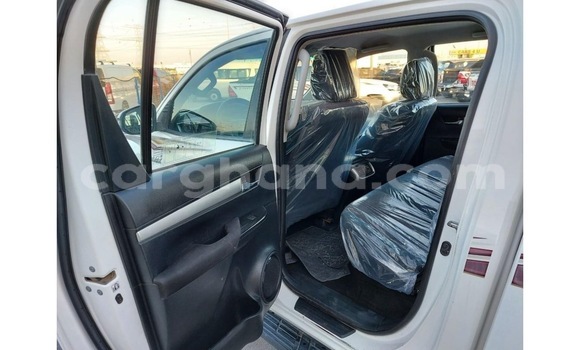 Buy Used Toyota Hilux White Car in Tema in Greater Accra Buy Used Toyota Hilux White Car in Tema in Greater Accra