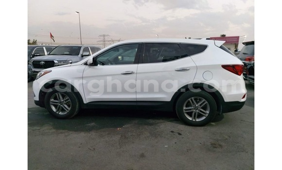 Buy Used Hyundai Santa Fe White Car in Accra in Greater Accra Buy Used Hyundai Santa Fe White Car in Accra in Greater Accra