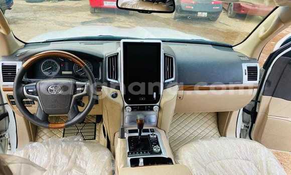 Buy Used Toyota Land Cruiser Prado White Car in Kumasi in Ashanti Buy Used Toyota Land Cruiser Prado White Car in Kumasi in Ashanti
