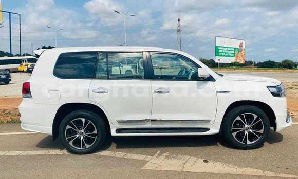 Buy Used Toyota Land Cruiser Prado White Car in Kumasi in Ashanti Buy Used Toyota Land Cruiser Prado White Car in Kumasi in Ashanti