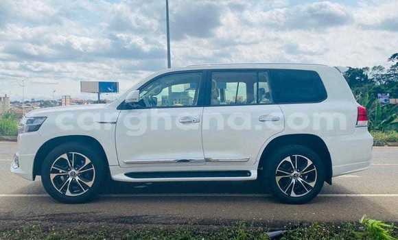 Buy Used Toyota Land Cruiser Prado White Car in Kumasi in Ashanti Buy Used Toyota Land Cruiser Prado White Car in Kumasi in Ashanti