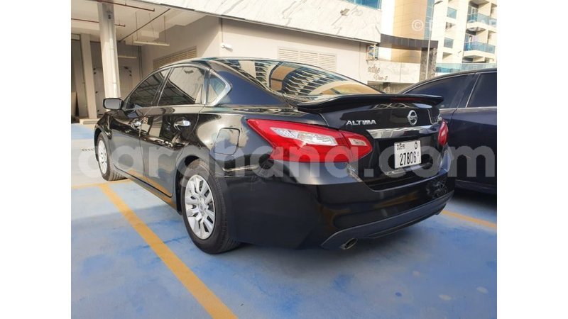 Big with watermark nissan altima ashanti import dubai 45027