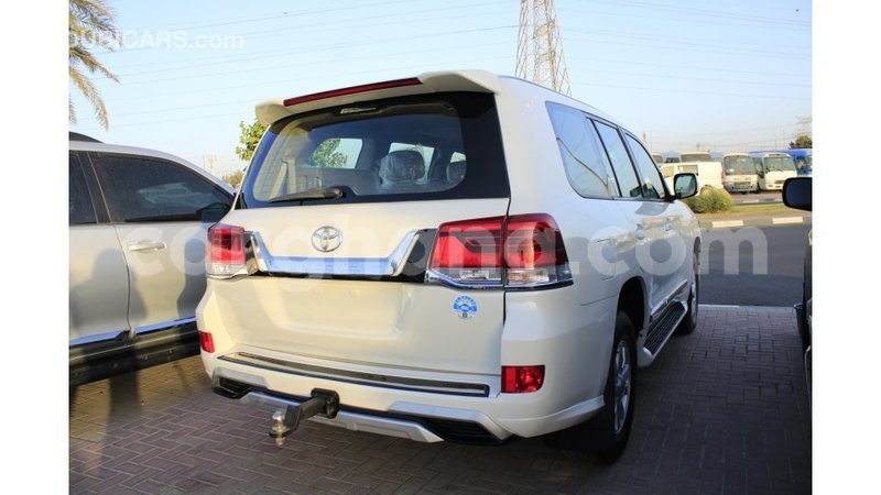 Big with watermark toyota land cruiser ashanti import dubai 45029