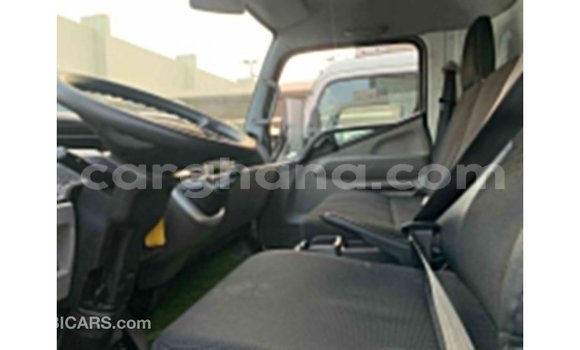 Ra Imported Mitsubishi i funfun Ọkọ̀ in Import - Dubai ni Ashanti Ra Imported Mitsubishi i funfun Ọkọ̀ in Import - Dubai ni Ashanti