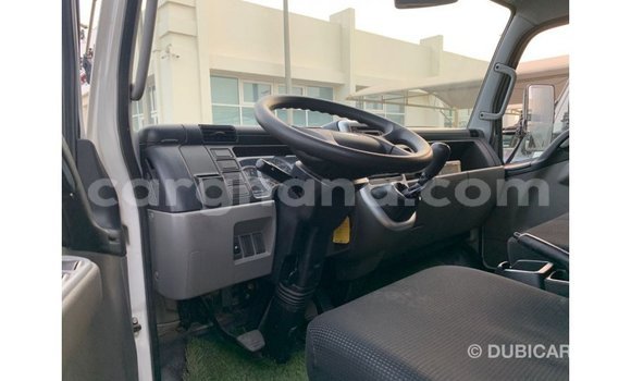 Ra Imported Mitsubishi i funfun Ọkọ̀ in Import - Dubai ni Ashanti Ra Imported Mitsubishi i funfun Ọkọ̀ in Import - Dubai ni Ashanti