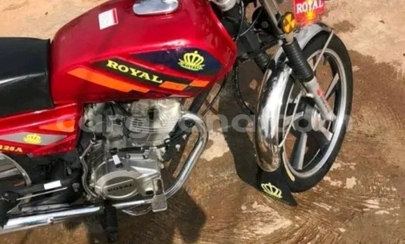 Buy Used Royal Enfield CLASSIC Red Bike in Sekondi–Takoradi Metropolitan in Western