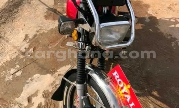 Buy Used Royal Enfield CLASSIC Red Bike in Sekondi–Takoradi Metropolitan in Western Buy Used Royal Enfield CLASSIC Red Bike in Sekondi–Takoradi Metropolitan in Western