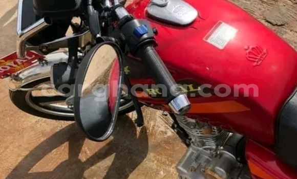 Buy Used Royal Enfield CLASSIC Red Bike in Sekondi–Takoradi Metropolitan in Western Buy Used Royal Enfield CLASSIC Red Bike in Sekondi–Takoradi Metropolitan in Western