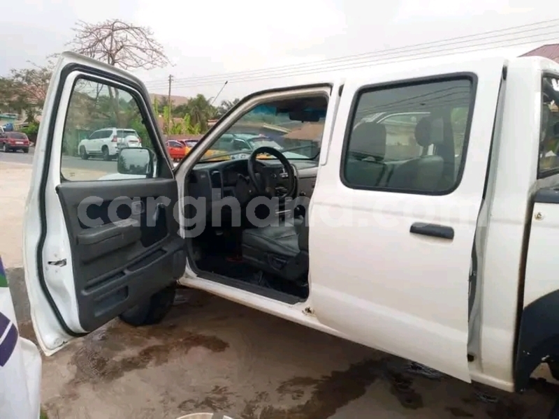 Big with watermark nissan hardbody greater accra accra 45039