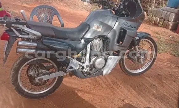 Ra Àlòkù Triumph Bonneville T 100 Black Mọto in Accra ni Greater Accra Ra Àlòkù Triumph Bonneville T 100 Black Mọto in Accra ni Greater Accra