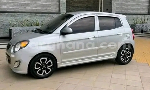 Ra Àlòkù Kia Morning Silver Ọkọ̀ in Accra ni Greater Accra