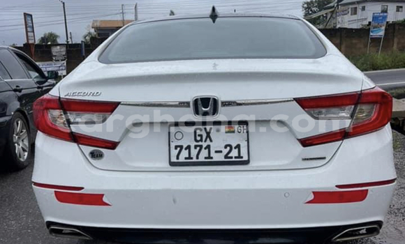 Sayi Na hannu Honda Accord White Mota in Accra a Greater Accra Sayi Na hannu Honda Accord White Mota in Accra a Greater Accra