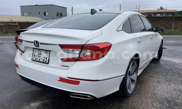 Sayi Na hannu Honda Accord White Mota in Accra a Greater Accra Sayi Na hannu Honda Accord White Mota in Accra a Greater Accra