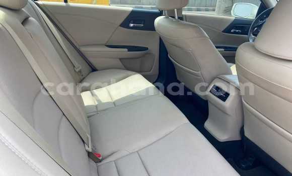 Sayi Na hannu Honda Accord White Mota in Accra a Greater Accra Sayi Na hannu Honda Accord White Mota in Accra a Greater Accra