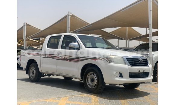 Ra Imported Toyota Hilux funfun Ọkọ̀ in Import - Dubai ni Ashanti Ra Imported Toyota Hilux funfun Ọkọ̀ in Import - Dubai ni Ashanti