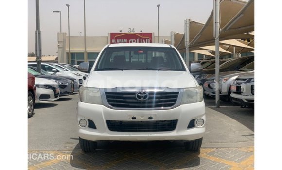 Ra Imported Toyota Hilux funfun Ọkọ̀ in Import - Dubai ni Ashanti Ra Imported Toyota Hilux funfun Ọkọ̀ in Import - Dubai ni Ashanti