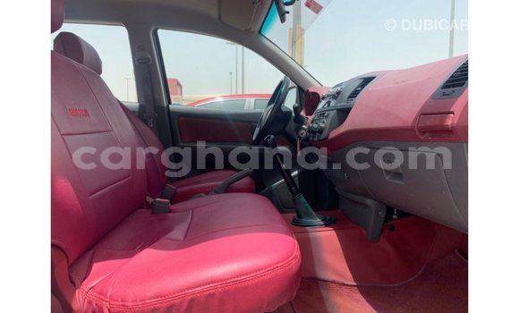 Ra Imported Toyota Hilux funfun Ọkọ̀ in Import - Dubai ni Ashanti Ra Imported Toyota Hilux funfun Ọkọ̀ in Import - Dubai ni Ashanti