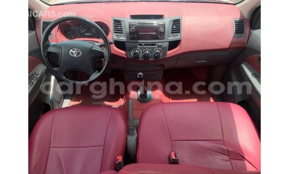 Ra Imported Toyota Hilux funfun Ọkọ̀ in Import - Dubai ni Ashanti Ra Imported Toyota Hilux funfun Ọkọ̀ in Import - Dubai ni Ashanti