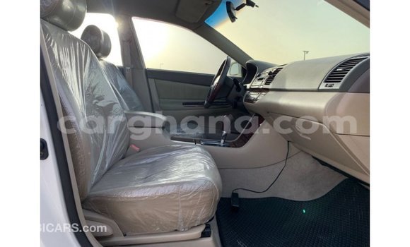 Ra Imported Toyota Camry funfun Ọkọ̀ in Import - Dubai ni Ashanti Ra Imported Toyota Camry funfun Ọkọ̀ in Import - Dubai ni Ashanti