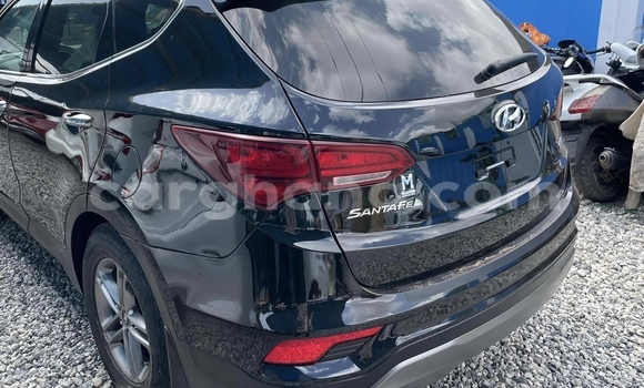 Sayi Na hannu Hyundai Santa Fe Black Mota in Accra a Greater Accra Sayi Na hannu Hyundai Santa Fe Black Mota in Accra a Greater Accra