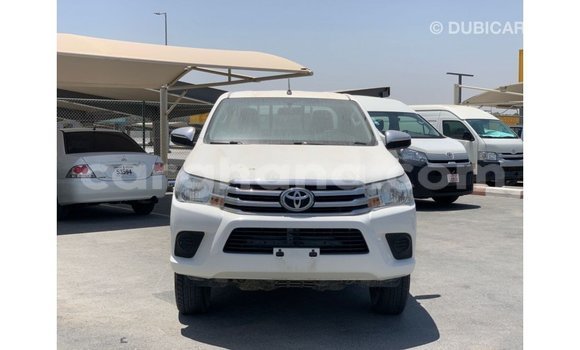 Ra Imported Toyota Hilux funfun Ọkọ̀ in Import - Dubai ni Ashanti Ra Imported Toyota Hilux funfun Ọkọ̀ in Import - Dubai ni Ashanti