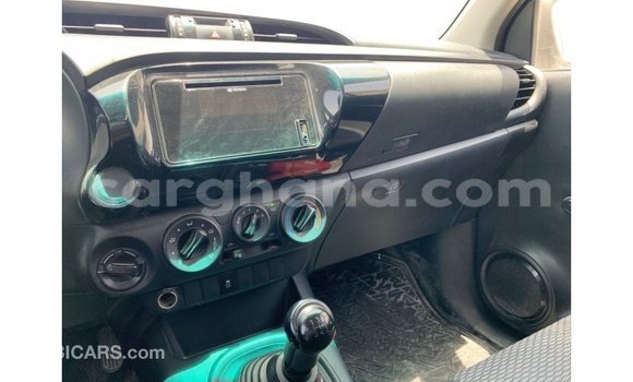 Ra Imported Toyota Hilux funfun Ọkọ̀ in Import - Dubai ni Ashanti Ra Imported Toyota Hilux funfun Ọkọ̀ in Import - Dubai ni Ashanti