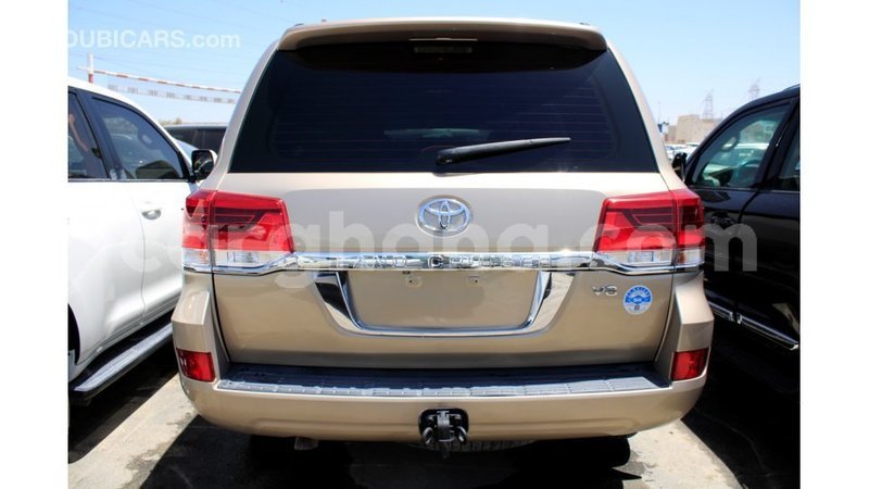 Big with watermark toyota land cruiser ashanti import dubai 45104